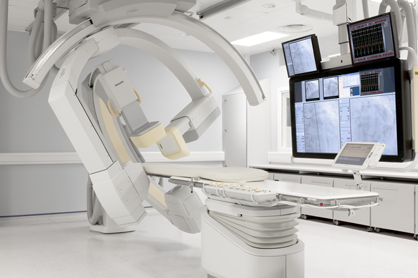 Angiography System (AlluraClarity, PHILIPS)
